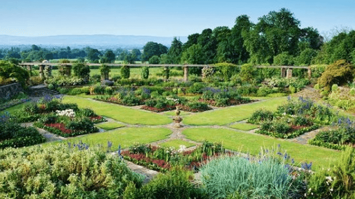 Gardens of the West Country with Glenis Smith 