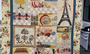 Susan Abood, Australia. 'Mon Ami' quilt, Verna Mosquera design. Memories of going to mass at Notre Dame and walking around the Eiffel Tower.